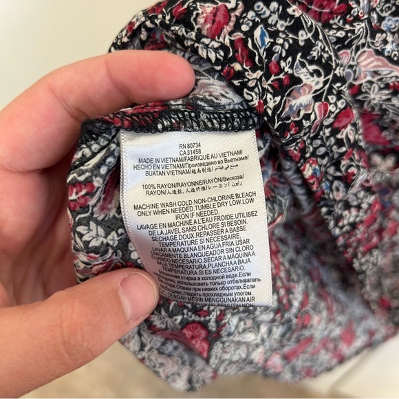 BCBGeneration Ruffle Sleeve Top Black Passion Combo Size Medium Date Night Girly - Picture 7 of 10